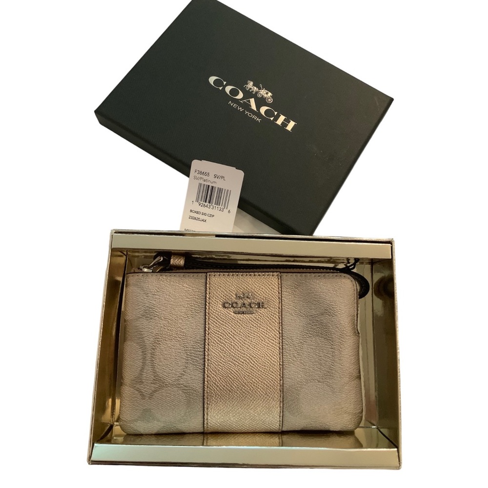 🌷COACH ZIP GOLD WRISTLET